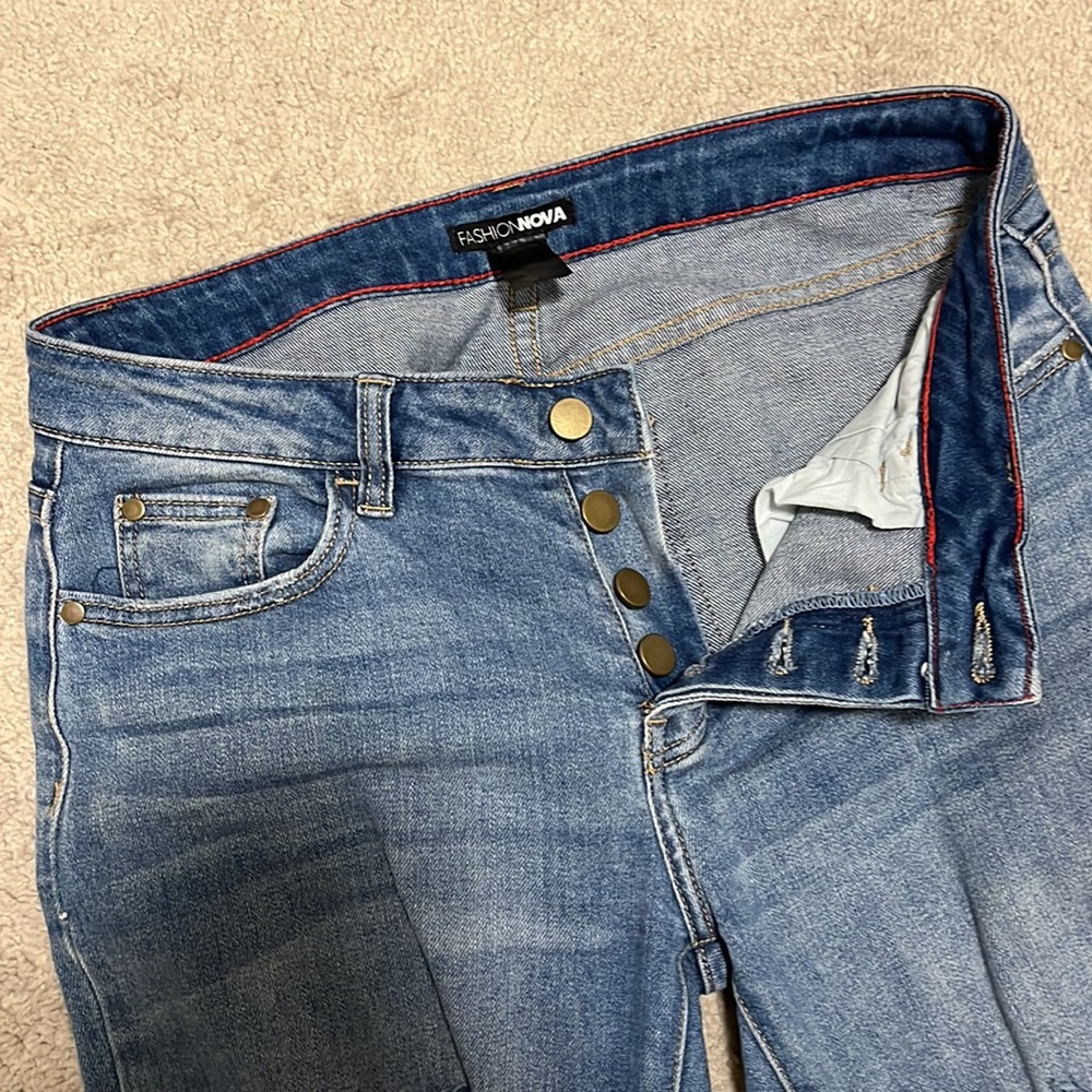 Fashion Nova Boyfriend Jeans - Picture 2 of 3